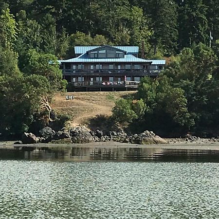Arbutus Cove Guesthouse Metchosin Bagian luar foto