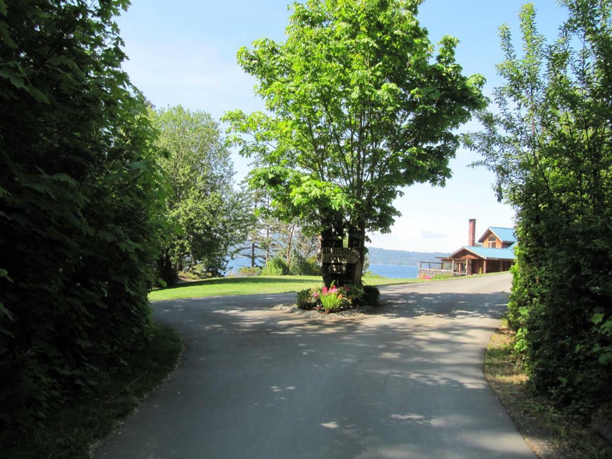 Arbutus Cove Guesthouse Metchosin Bagian luar foto